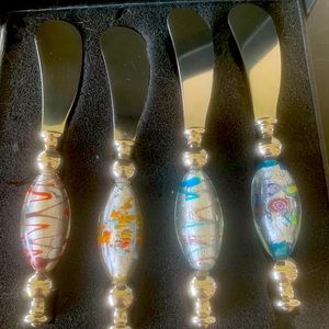 NWOT Striking unique Murano Glass SS butter (or multi-functional) knives.